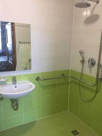 Фото номера Двухместный номер с 2 отдельными кроватями Отель Hotel Byg г. Брест 11