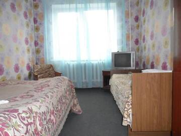 Фото номера Трехместный номер с основными удобствами Гостевой дом Guest House Raisa г. Брест 6